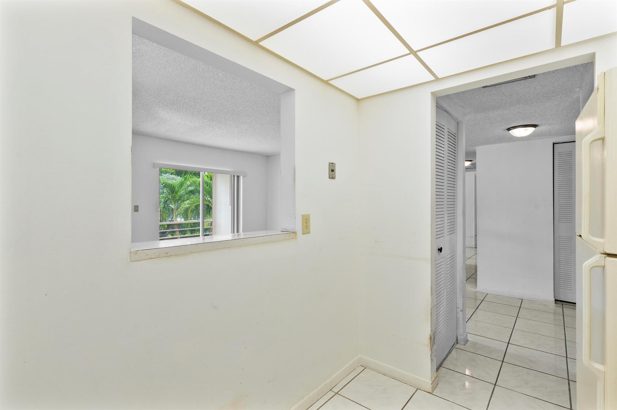 SABAL PALM VILLAGE 2 COND - Residential