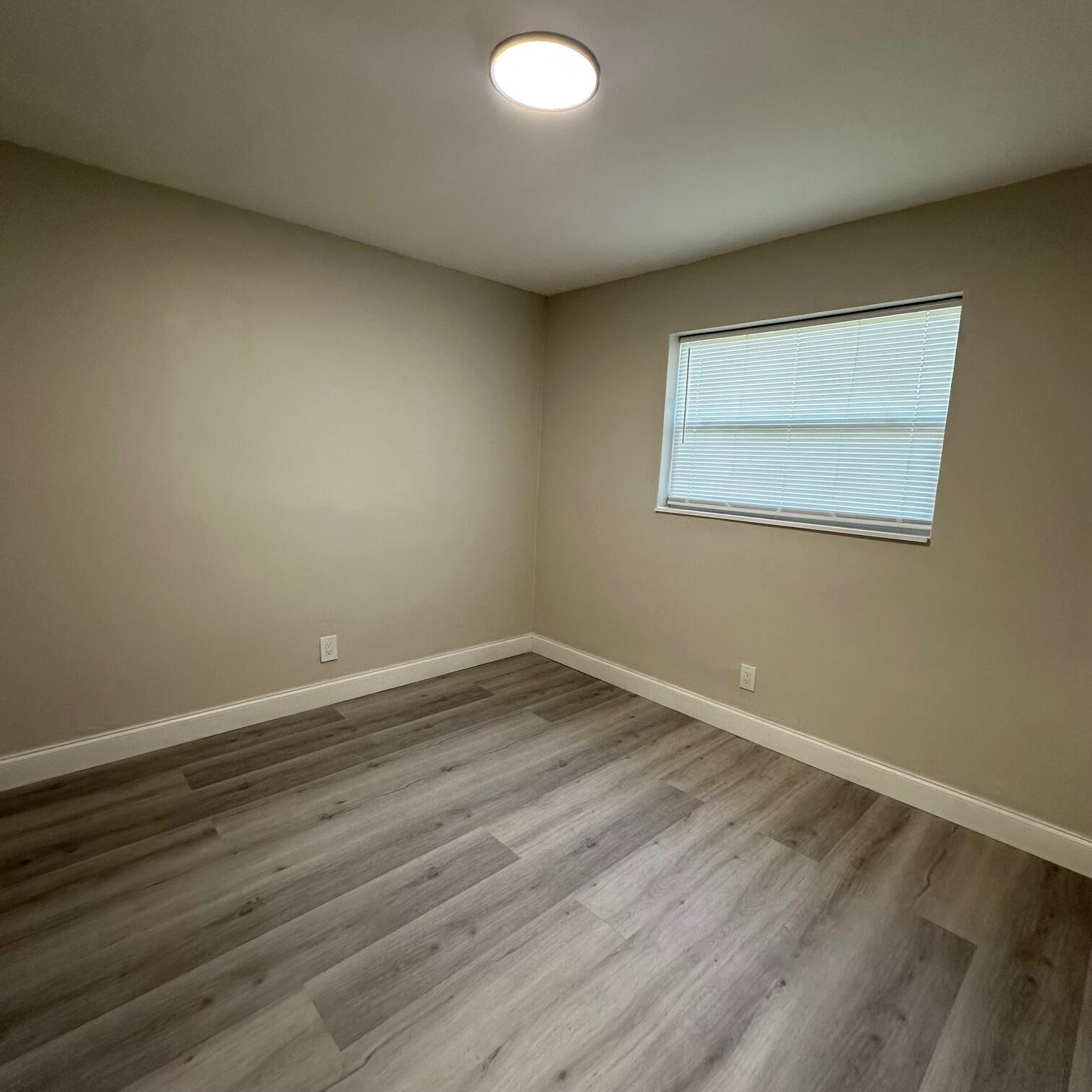 PLAZA ESTATES 3RD SEC - Residential Lease