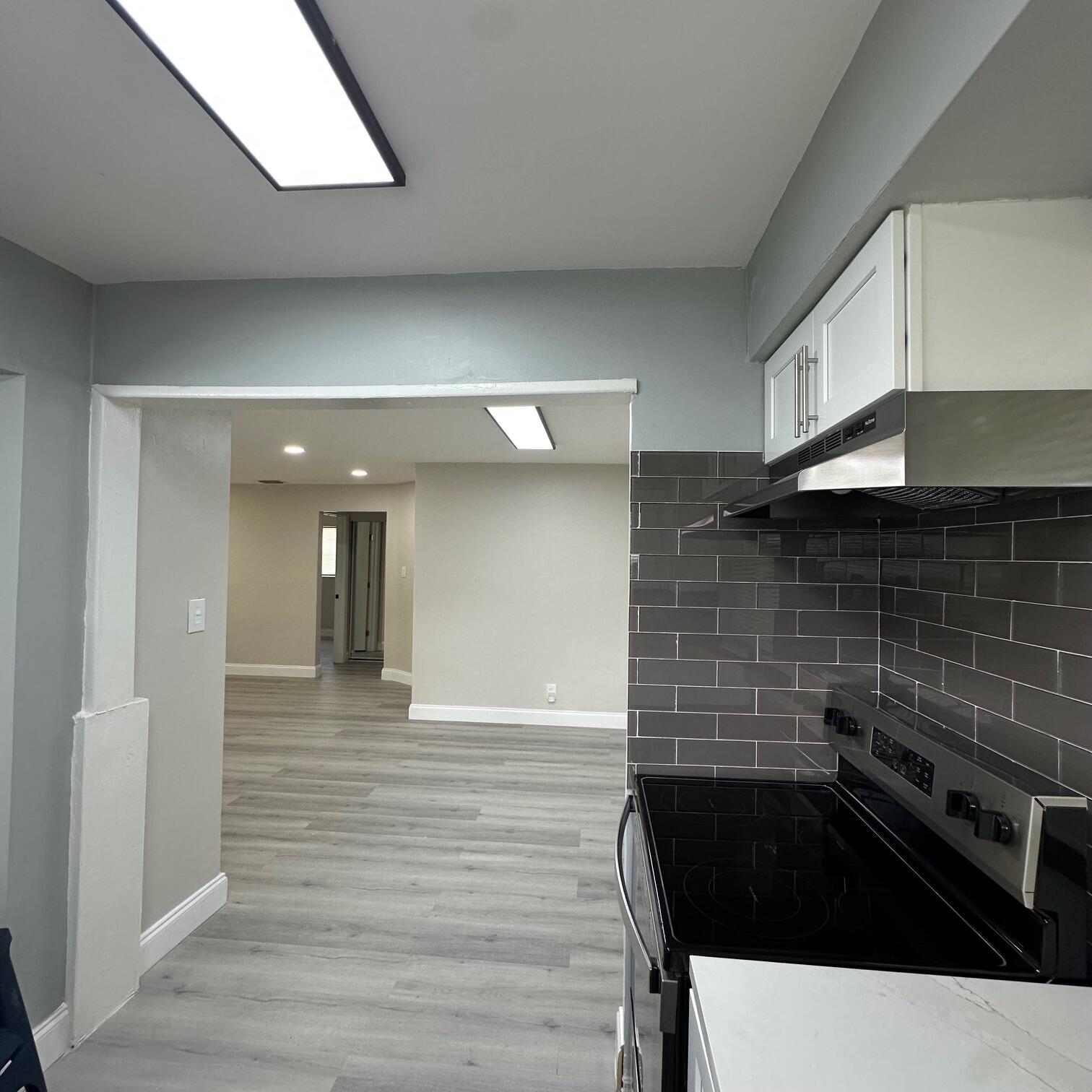 PLAZA ESTATES 3RD SEC - Residential Lease