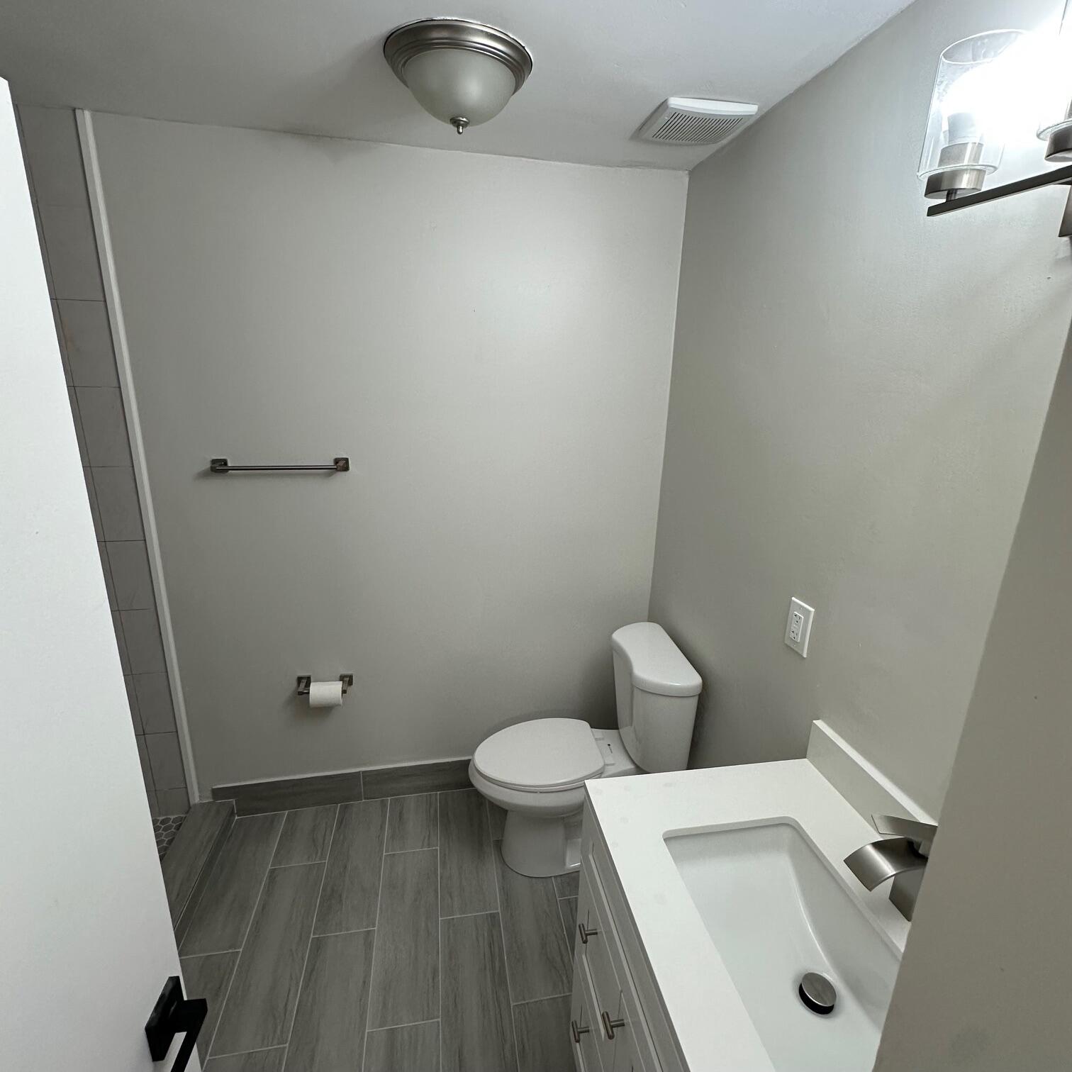 PLAZA ESTATES 3RD SEC - Residential Lease