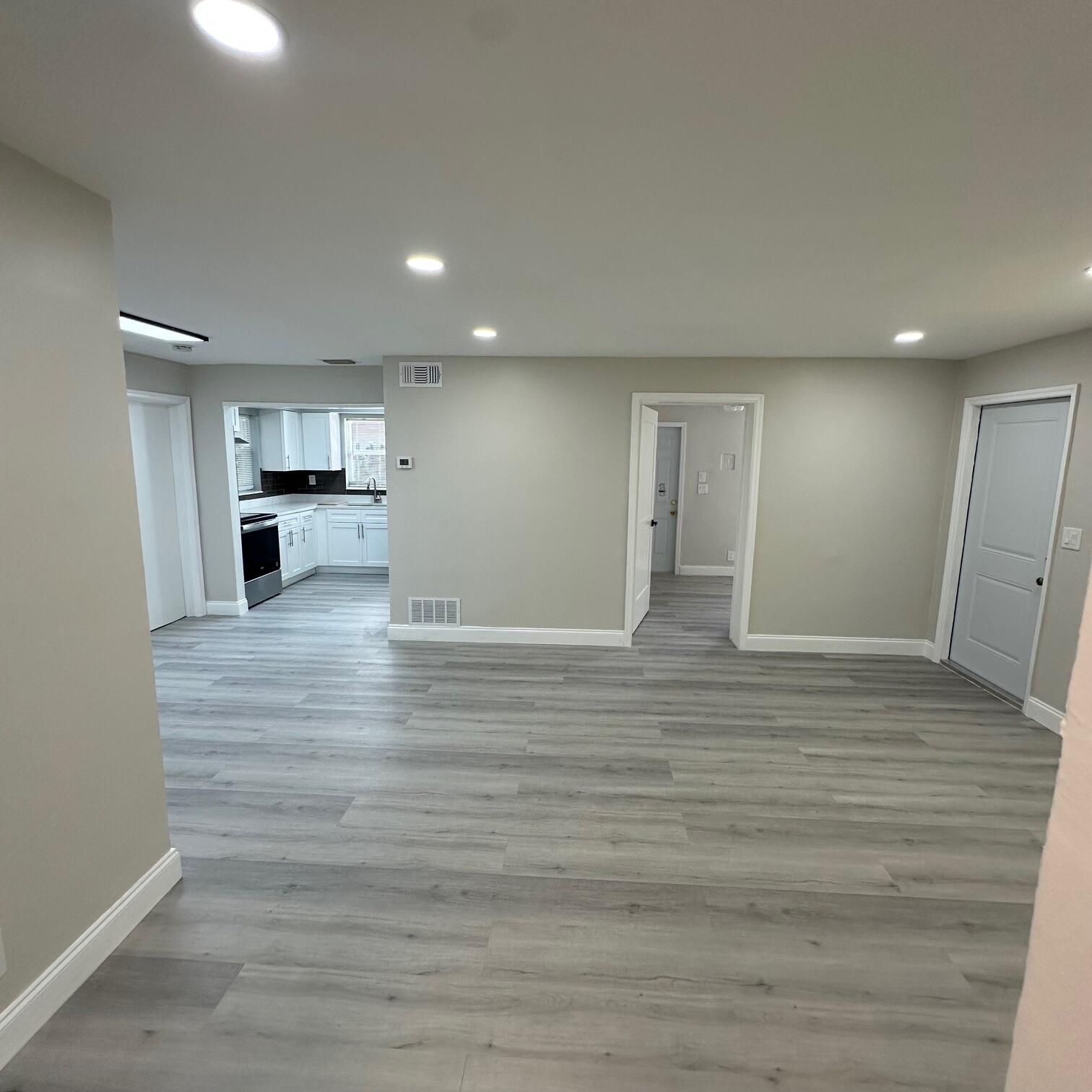 PLAZA ESTATES 3RD SEC - Residential Lease