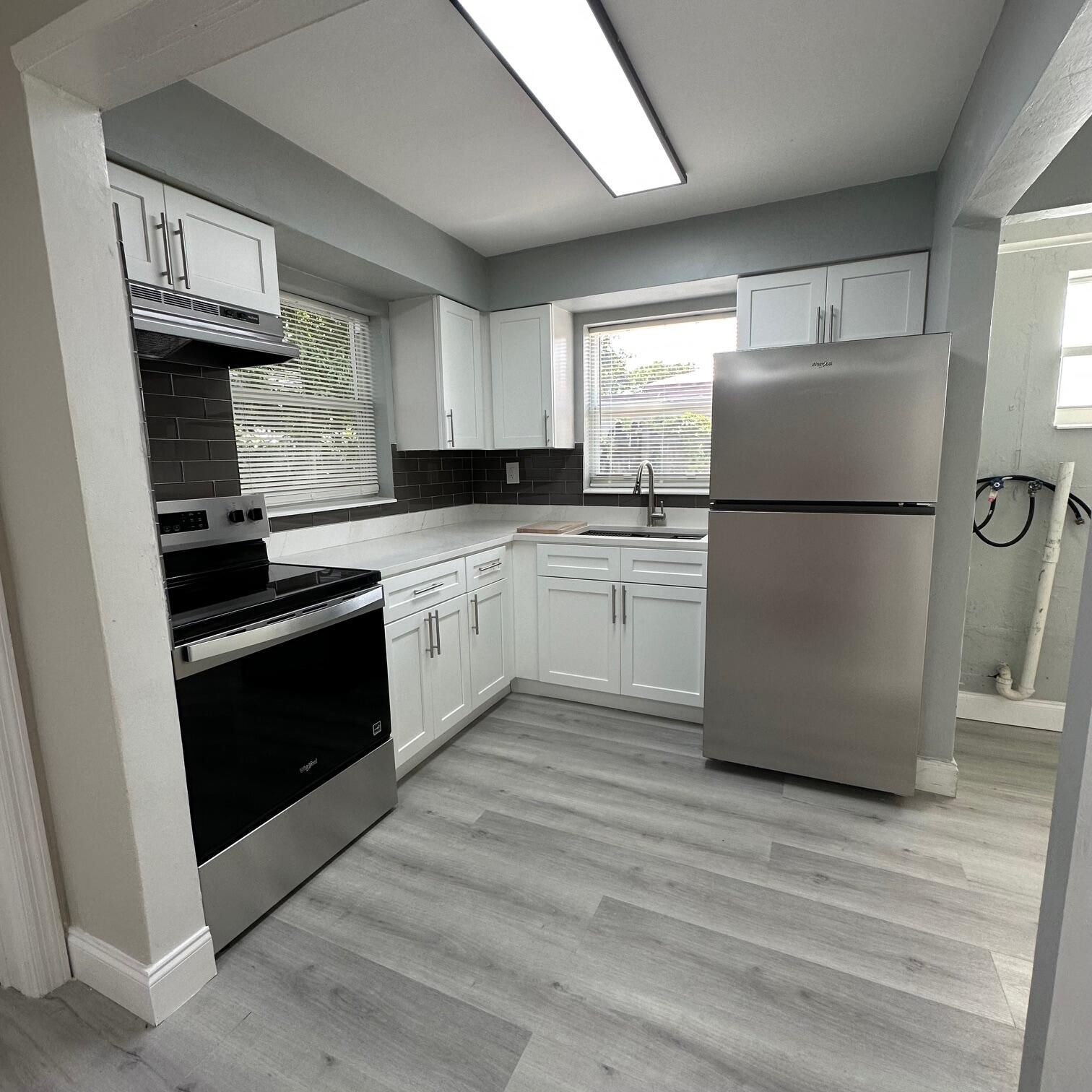 PLAZA ESTATES 3RD SEC - Residential Lease