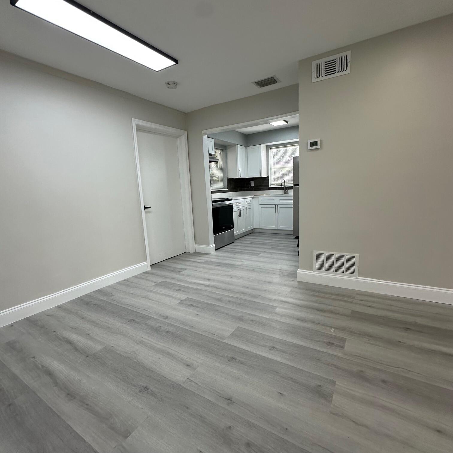 PLAZA ESTATES 3RD SEC - Residential Lease