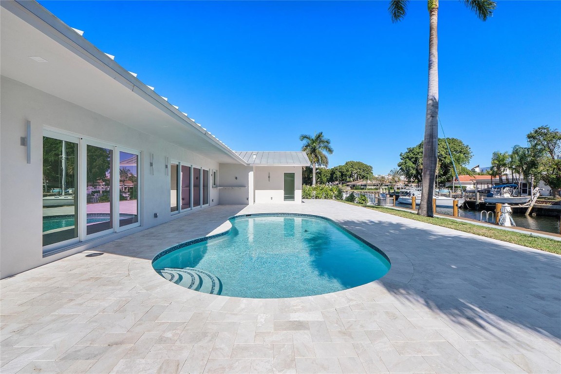 Country Club Isles 42-40 - Residential