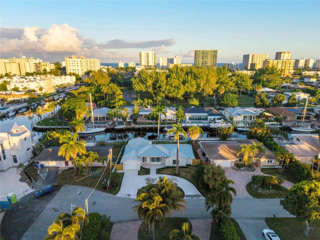 Country Club Isles 42-40 - Residential