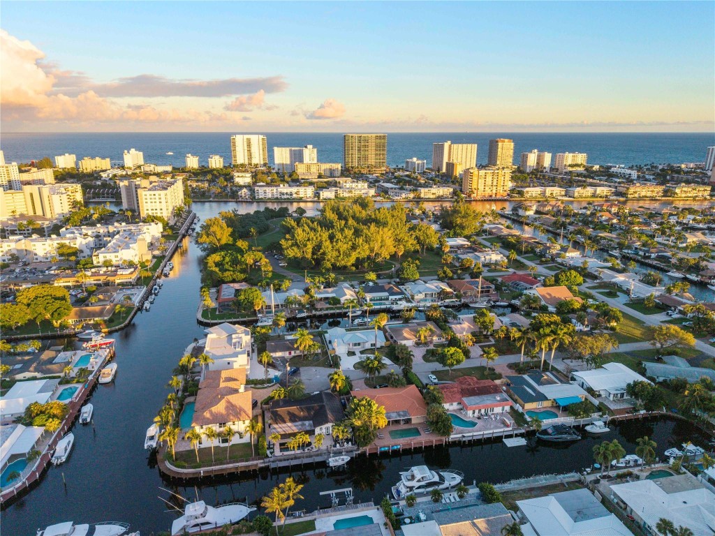 Country Club Isles 42-40 - Residential