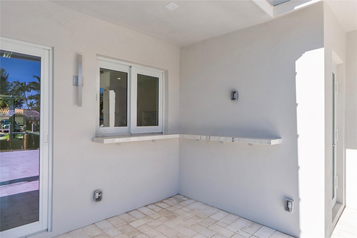 Country Club Isles 42-40 - Residential