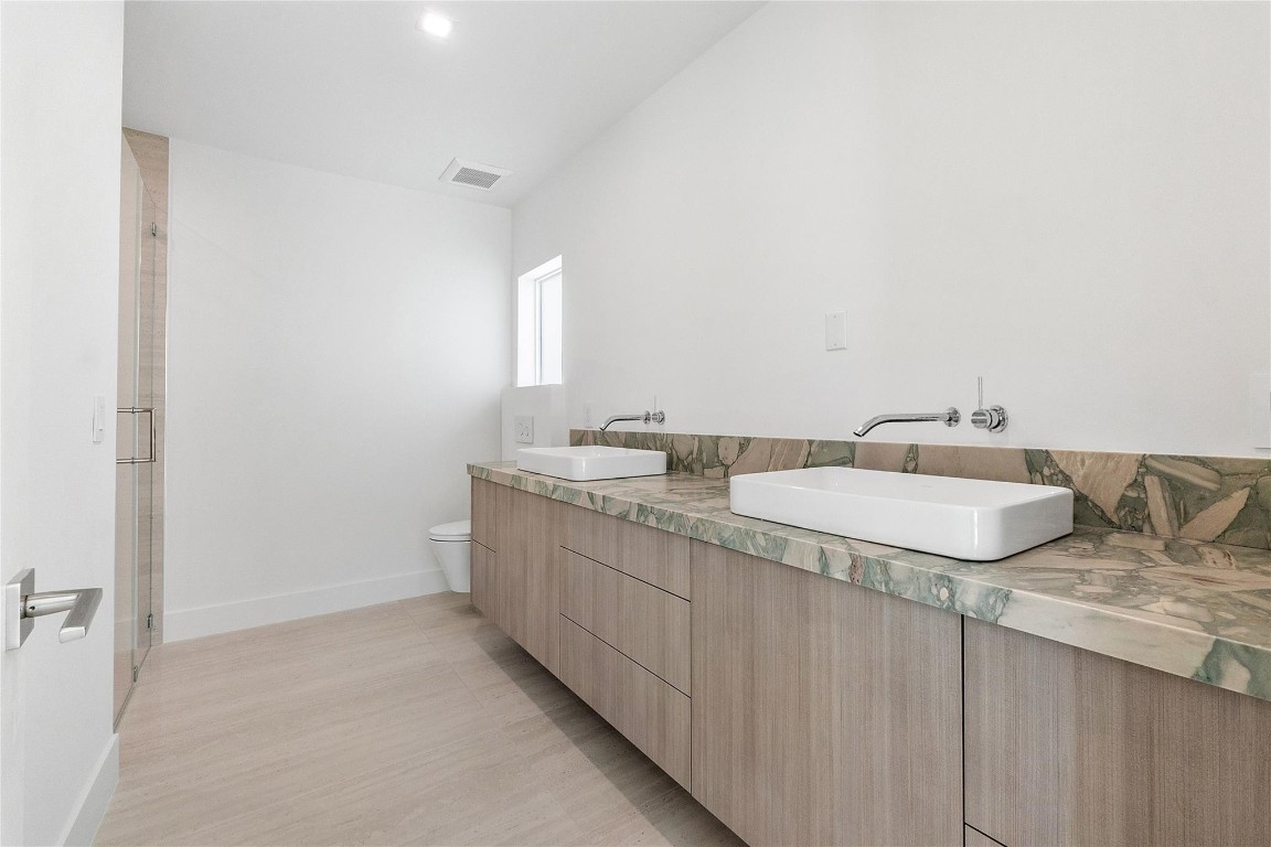 Country Club Isles 42-40 - Residential