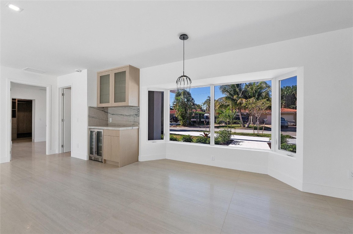 Country Club Isles 42-40 - Residential