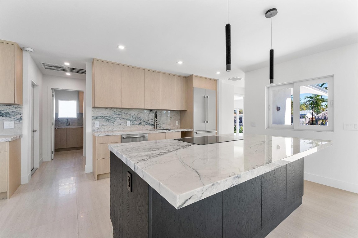 Country Club Isles 42-40 - Residential