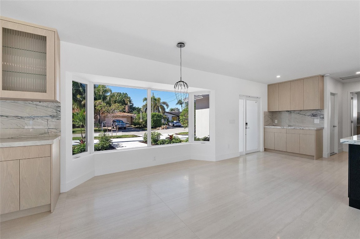 Country Club Isles 42-40 - Residential