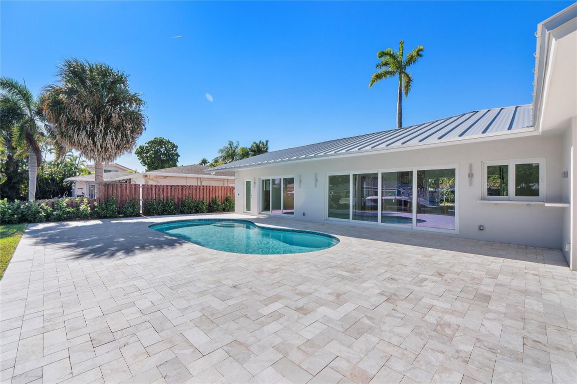 Country Club Isles 42-40 - Residential