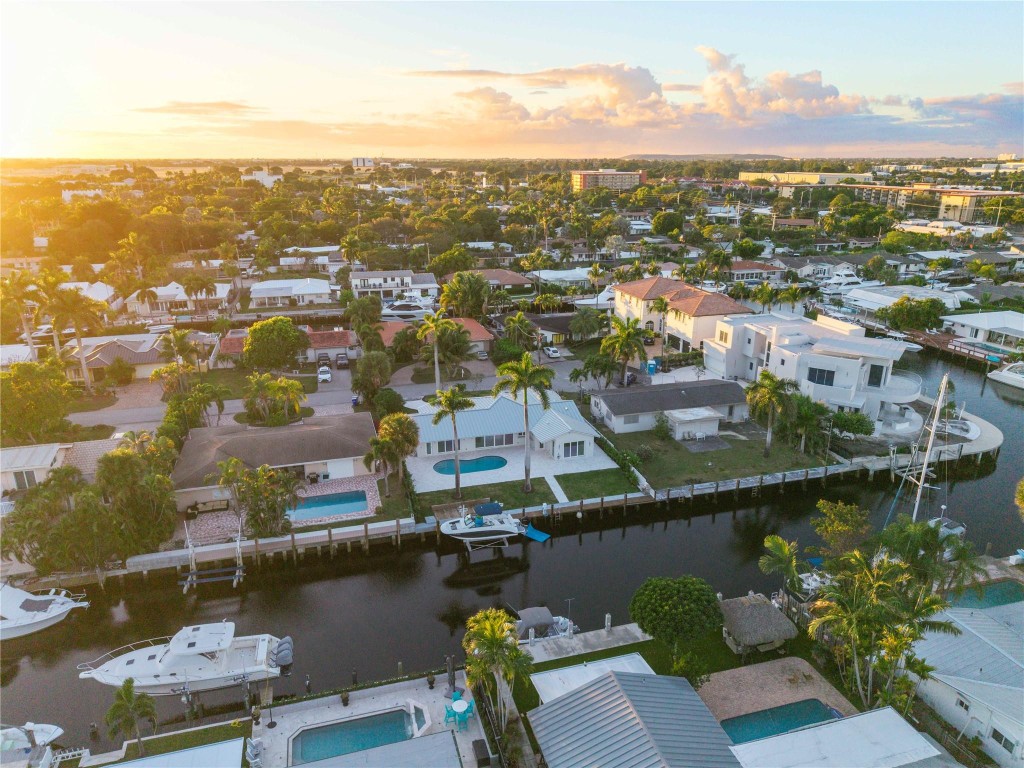 Country Club Isles 42-40 - Residential