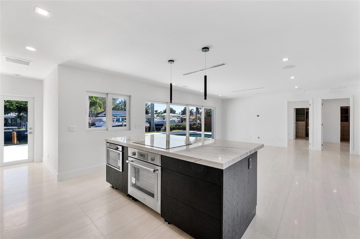 Country Club Isles 42-40 - Residential