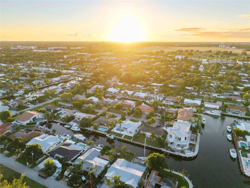 Country Club Isles 42-40 - Residential