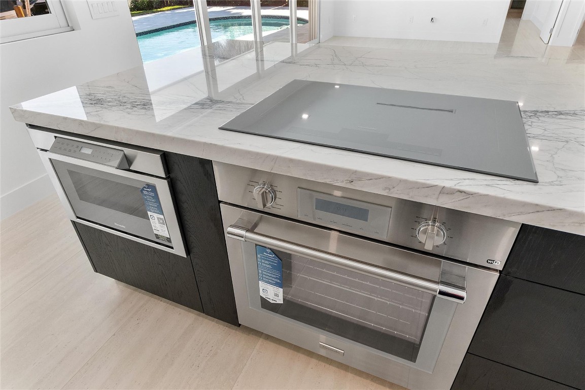 Country Club Isles 42-40 - Residential