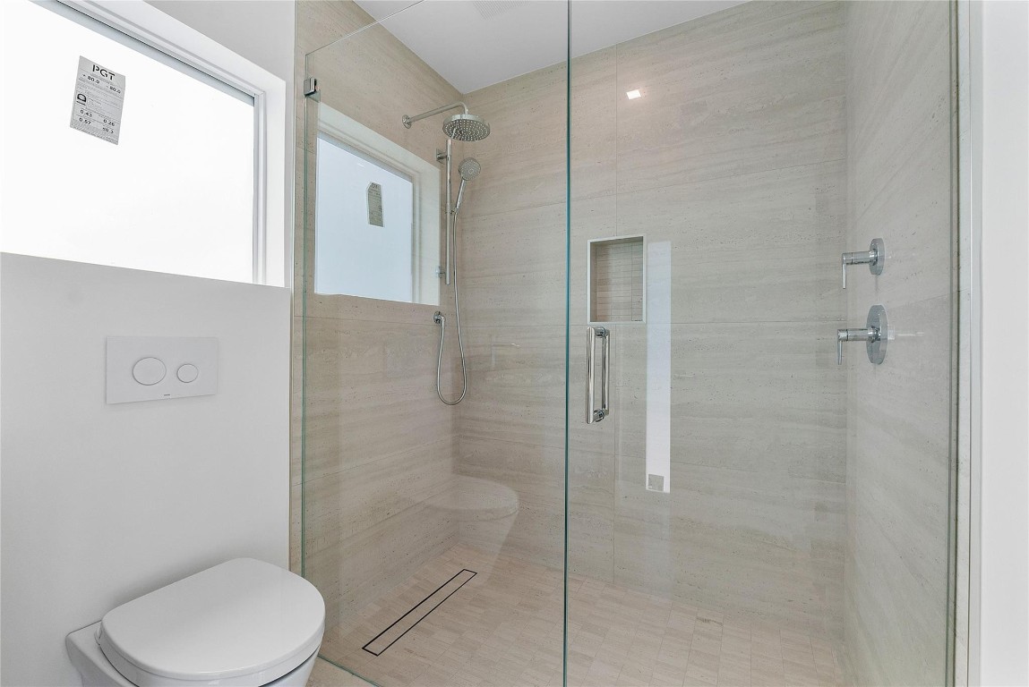 Country Club Isles 42-40 - Residential