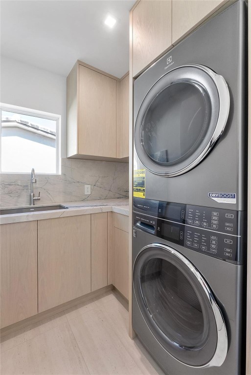 Country Club Isles 42-40 - Residential