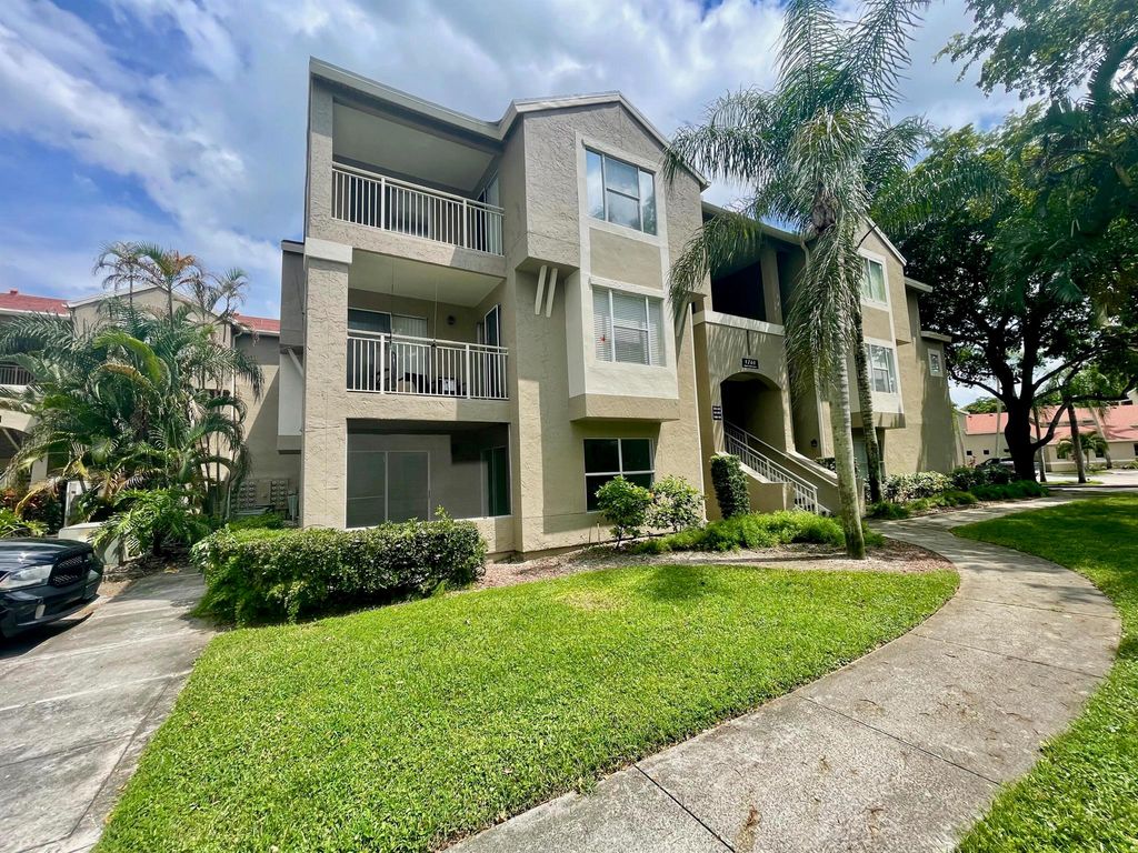 Photo of 1760 Palm Cove Boulevard #5106, Delray Beach, FL 33445 (MLS # R10916424)