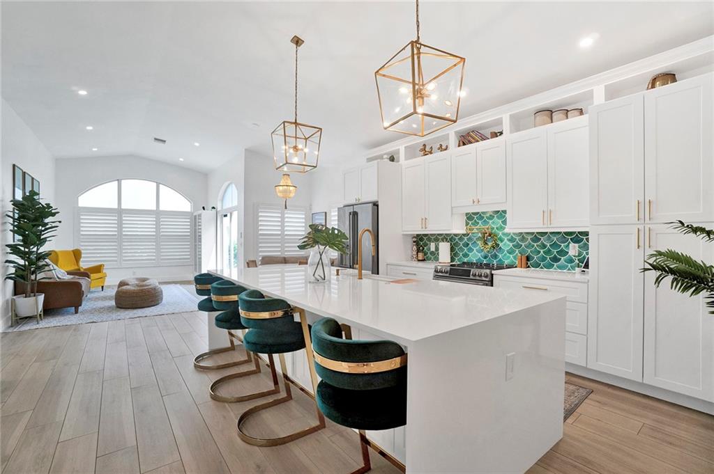 Kensington South 155-15 B - Residential