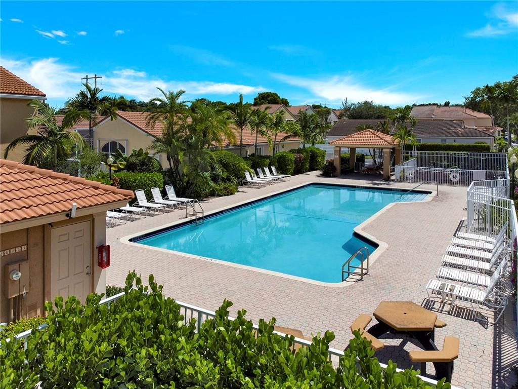 Kensington South 155-15 B - Residential