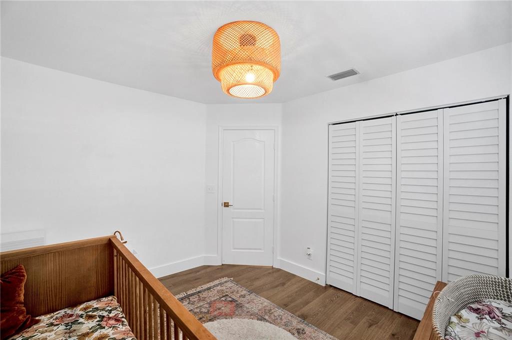 Kensington South 155-15 B - Residential