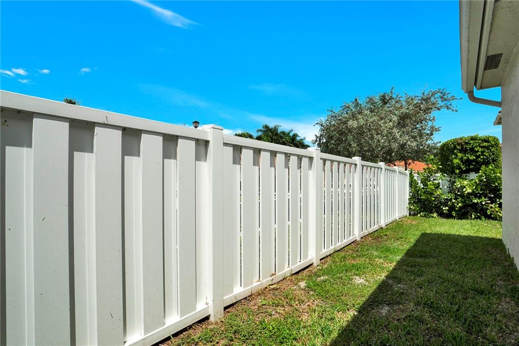 Kensington South 155-15 B - Residential