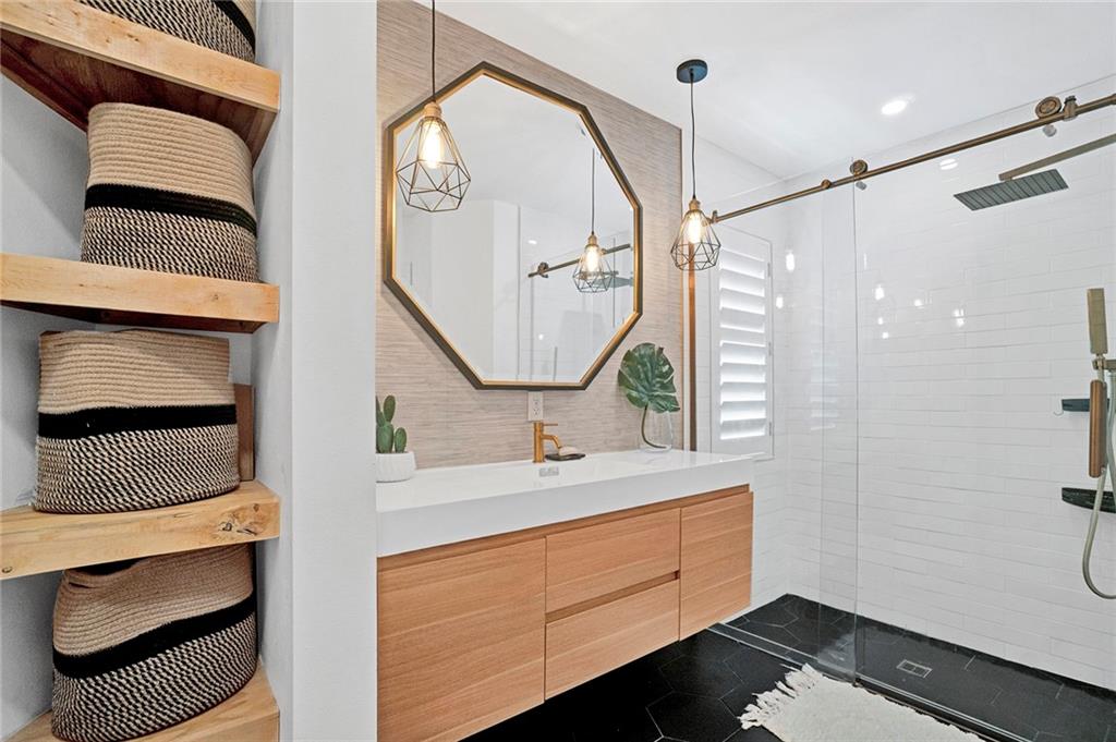 Kensington South 155-15 B - Residential