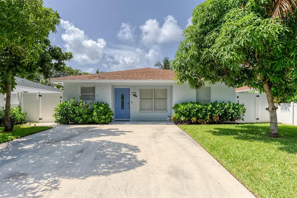 Photo of 312 NW 1st Avenue, Delray Beach, FL 33444 (MLS # R10750913)