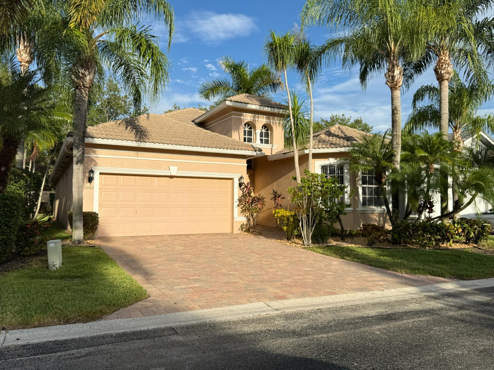 IMMACULATE 3/2.5/2 HOME ON PRIVATE LOT WITH NO HOMES BEHIND. LUSH LANDSCAPING, COVERED PATIO W/STAMPED CONCRETE AND GUTTERS ARE AMONG THE EXTERIOR FEATURES OF THIS HOME. PERMANENT NATURAL GAS LINE IS ALSO LOCATED IN THE BACK OF THE HOME.
