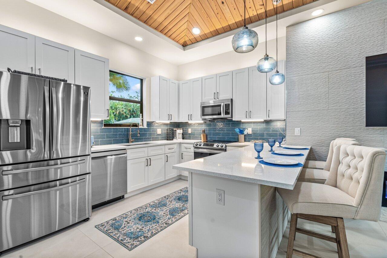 PINEWOOD EAST OF WELLINGT - Residential Lease