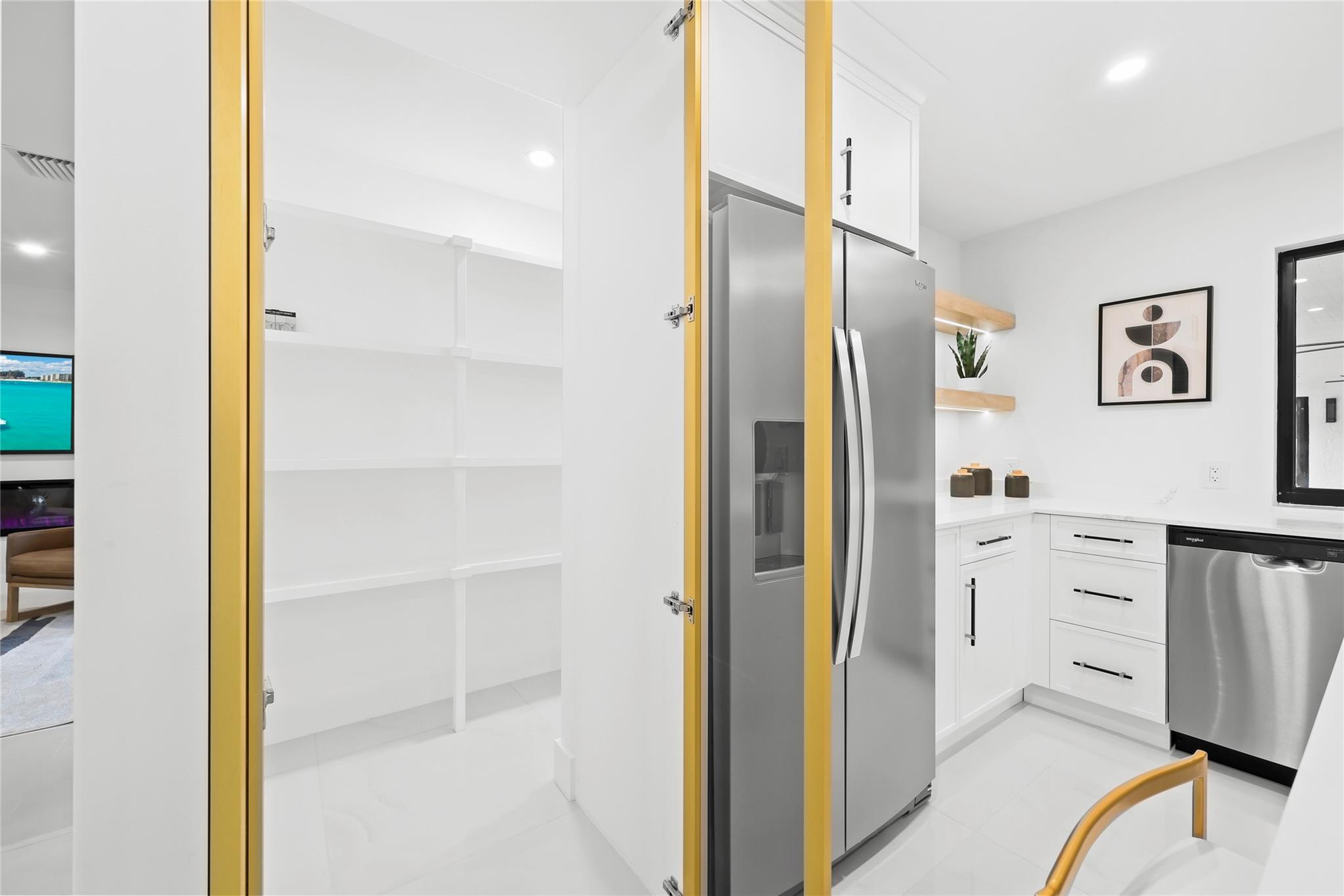 Running Brook Hills 70-23 - Residential