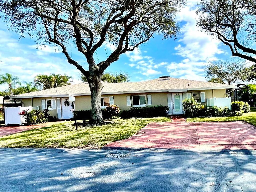 Photo of 18744 Candlewick Drive, Boca Raton, FL 33496 (MLS # R10947627)