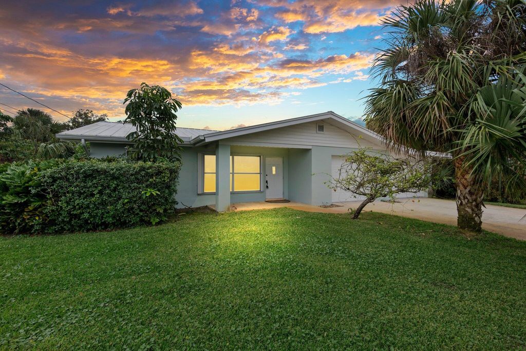 Photo of 1905 Rio Vista Drive, Hutchinson Island, FL 34949 (MLS # R10948994)