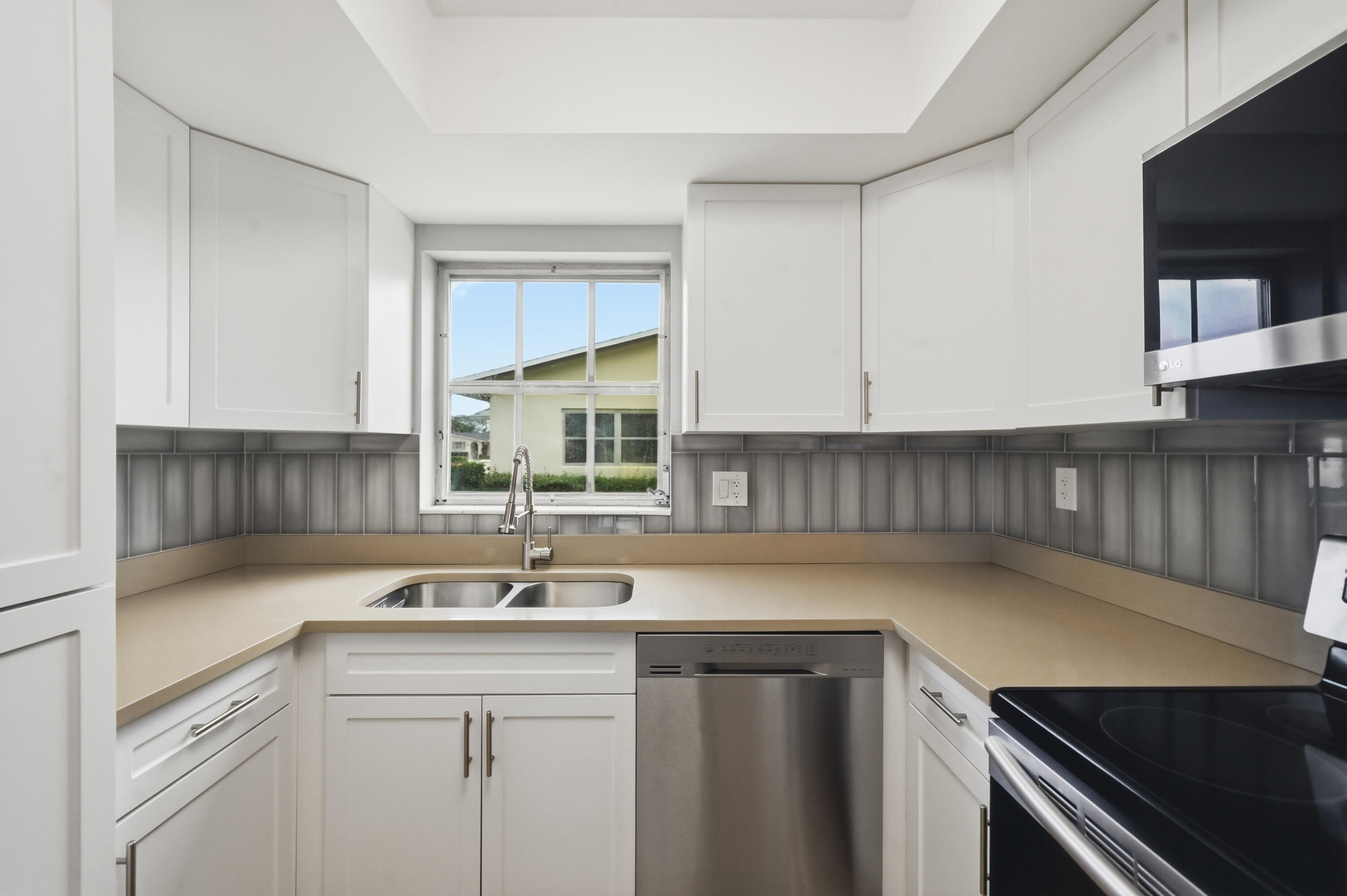 2680 Barkley Drive E C