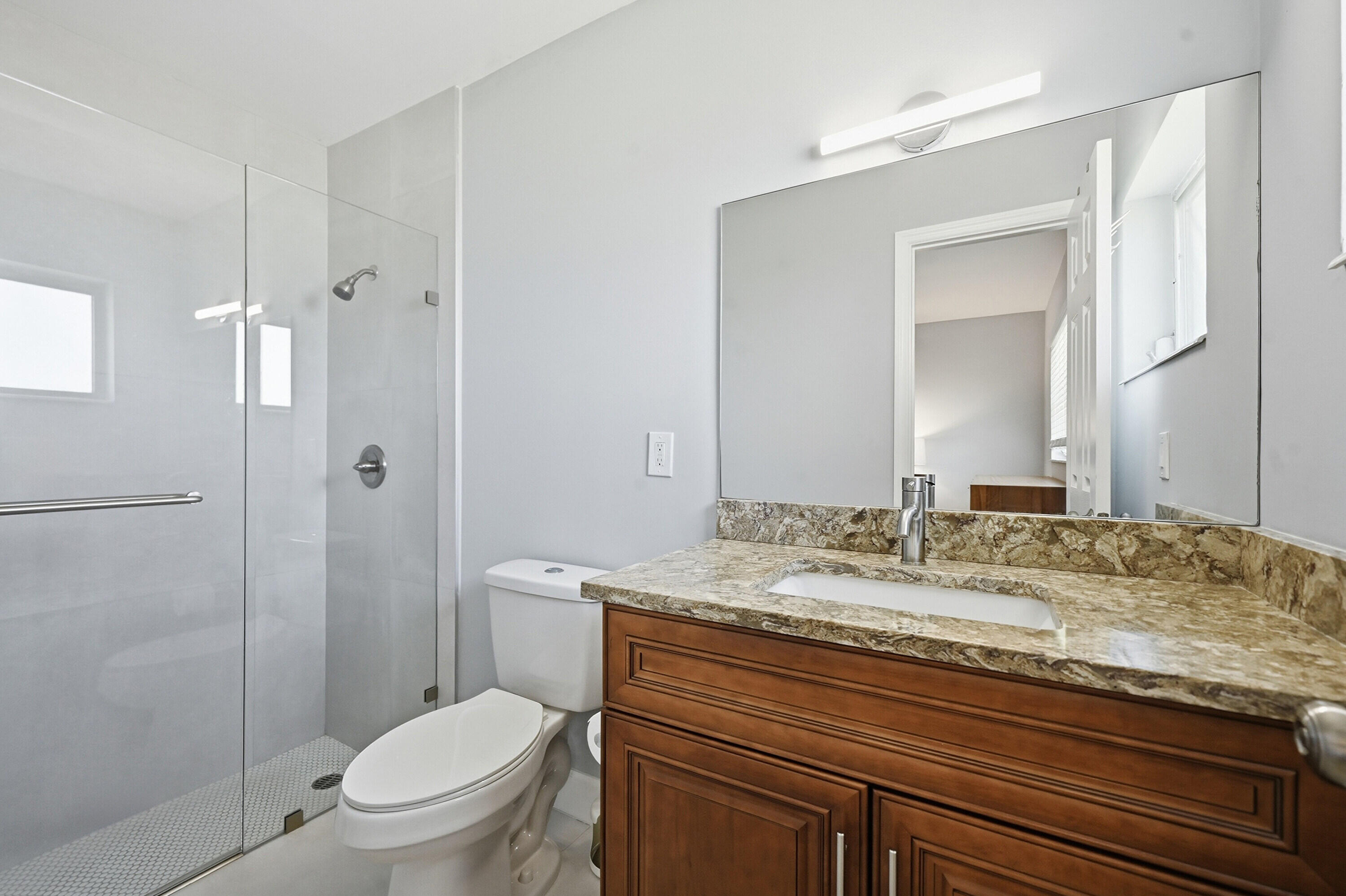 CRESTHAVEN VILLAS 8 CONDO - Residential