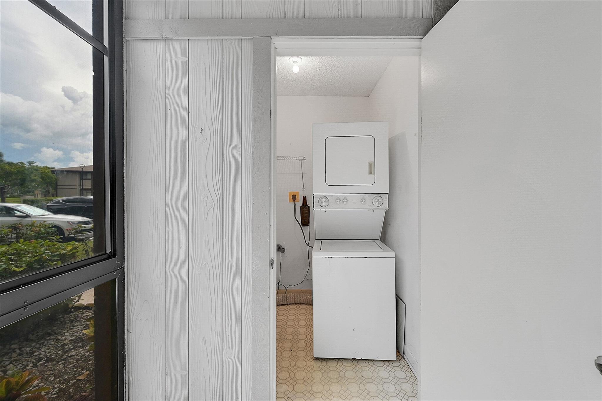 Belfort Condo C - Residential