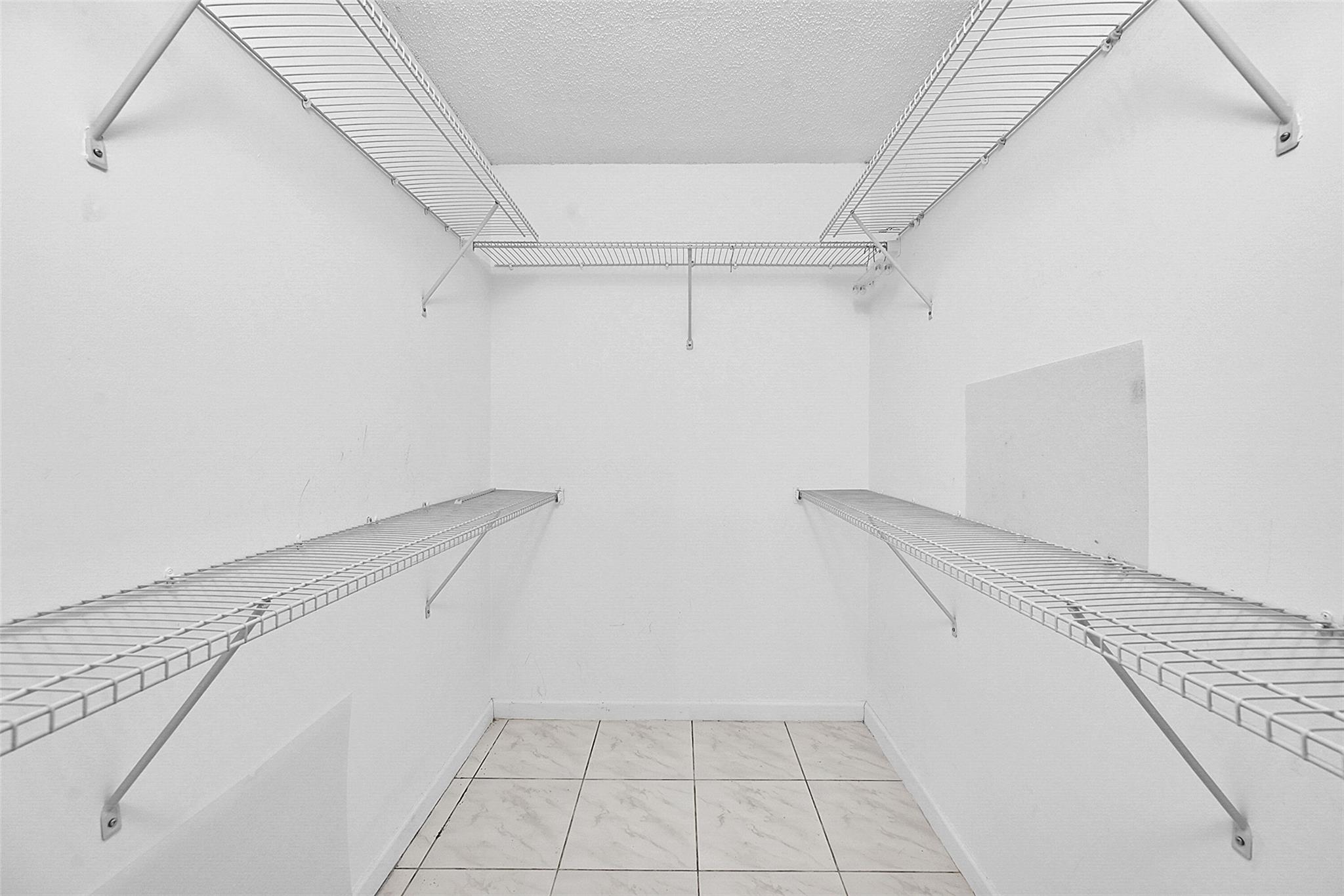 Belfort Condo C - Residential