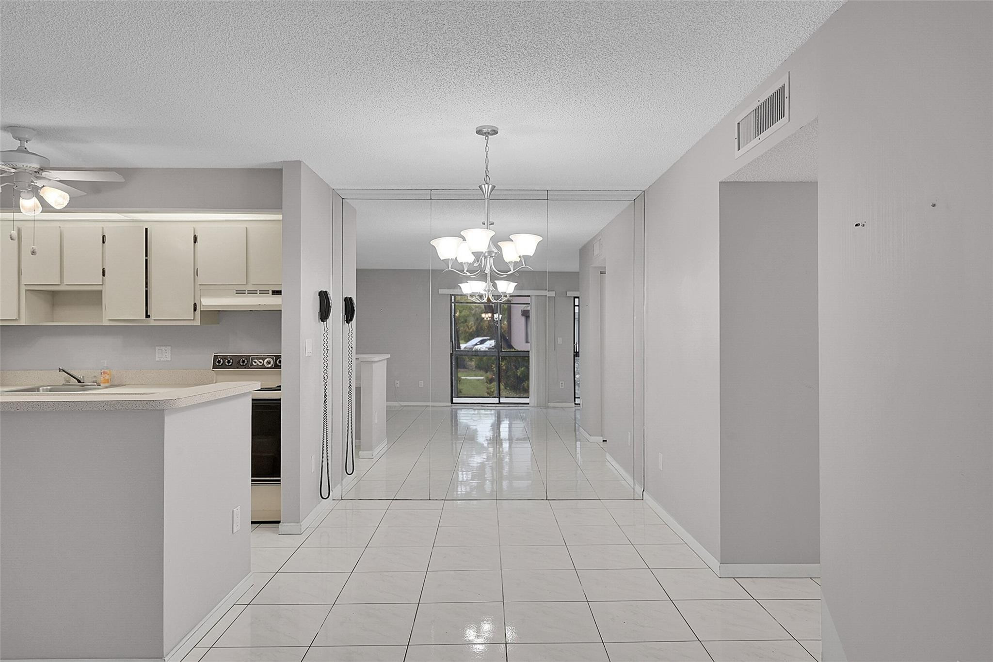 Belfort Condo C - Residential