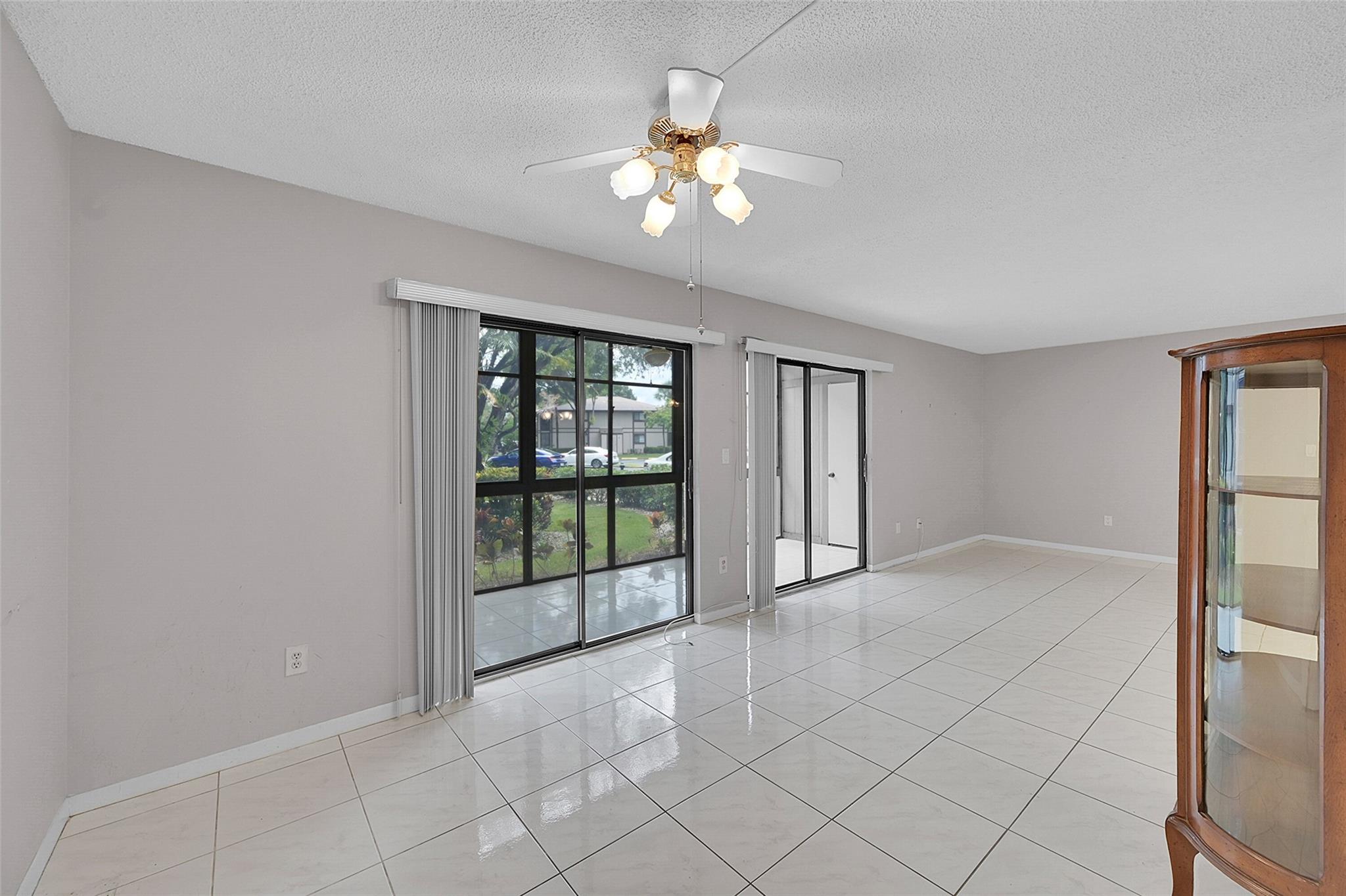 Belfort Condo C - Residential