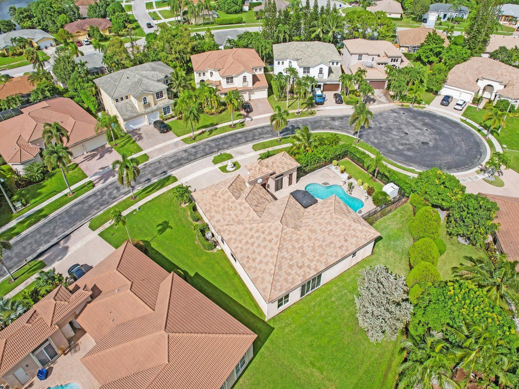 Photo of 2933 E Fontana Court, Royal Palm Beach, FL 33411 (MLS # B26079438)