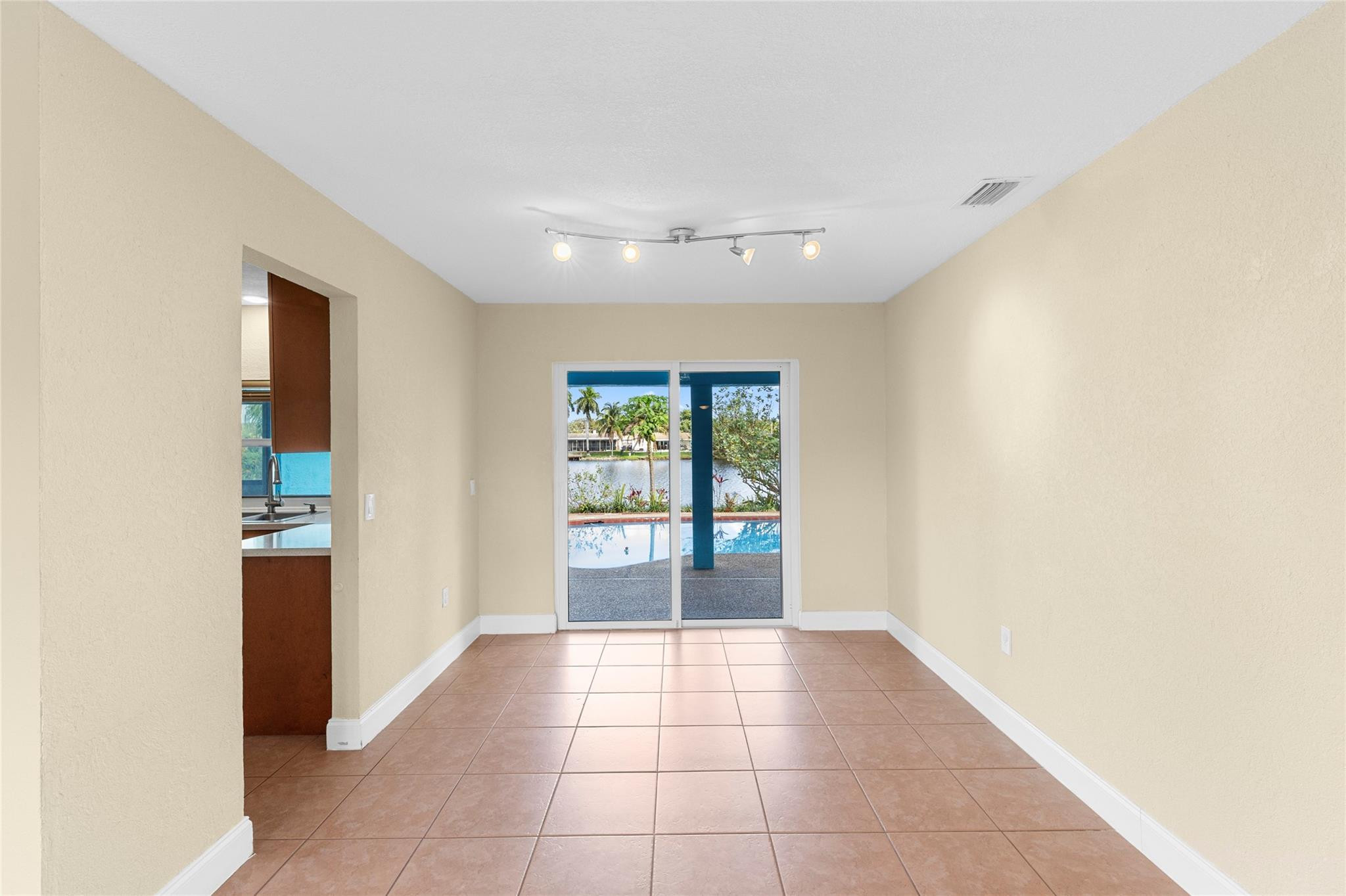 Sunrise Golf Village Sec - Residential