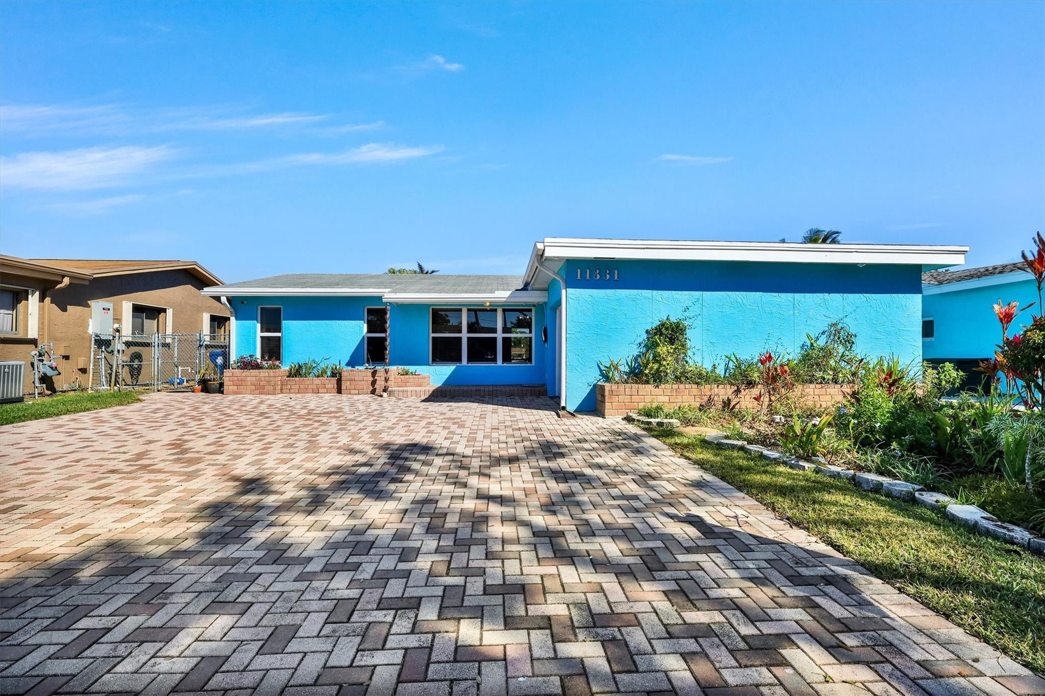 Sunrise Golf Village Sec - Residential