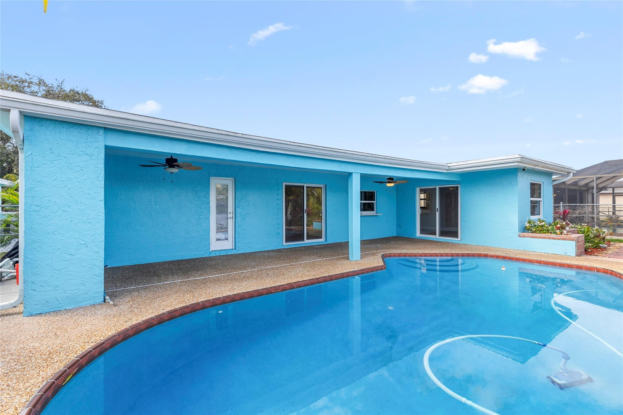 Sunrise Golf Village Sec - Residential