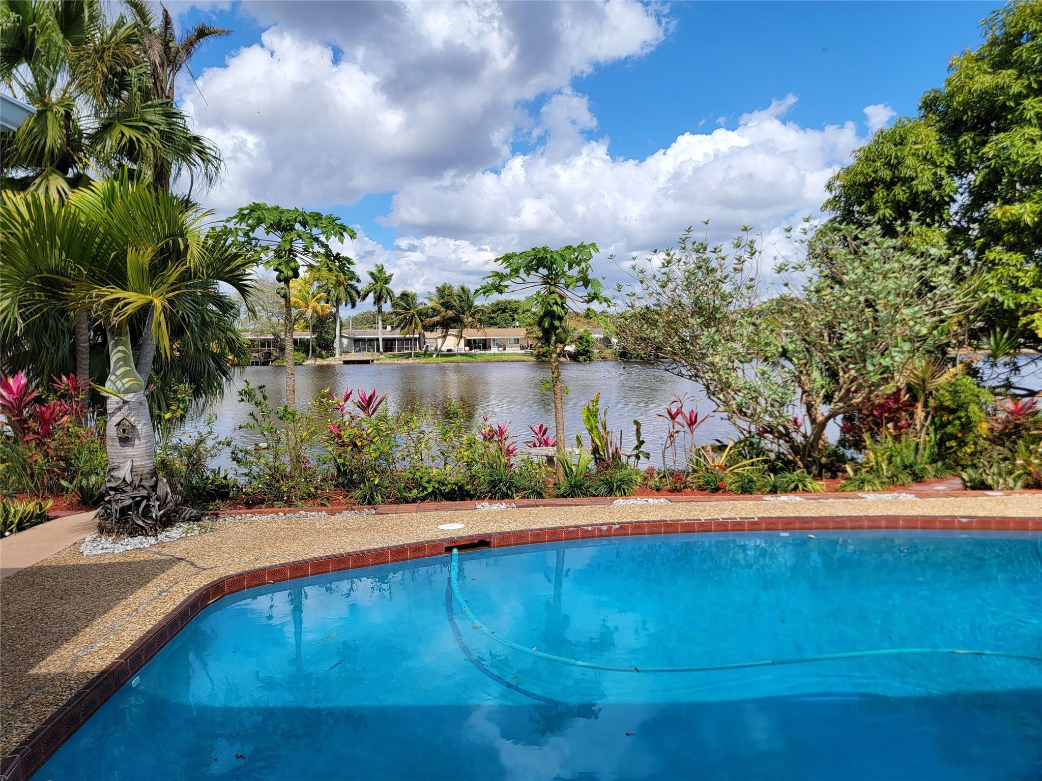 Sunrise Golf Village Sec - Residential