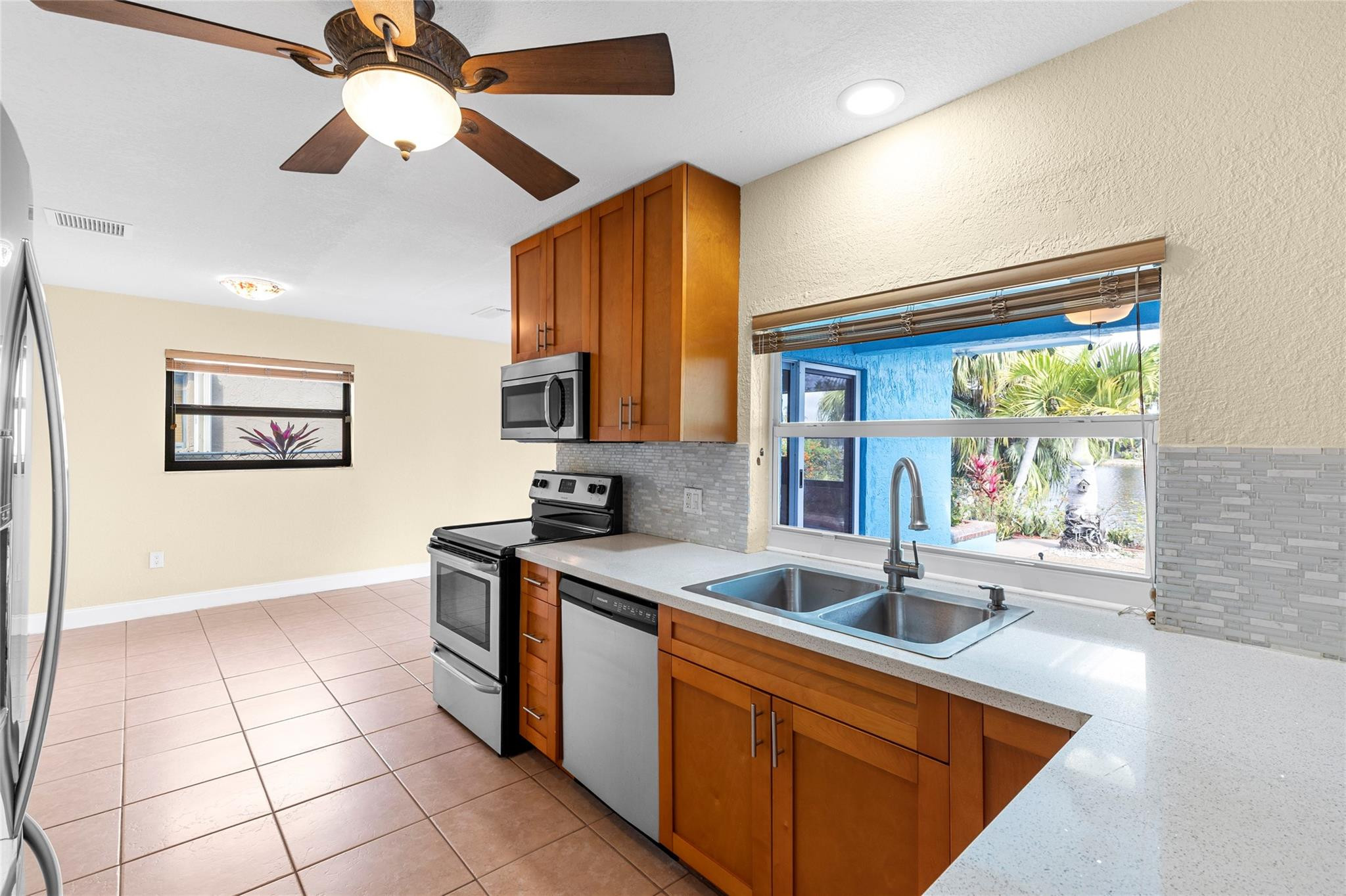 Sunrise Golf Village Sec - Residential