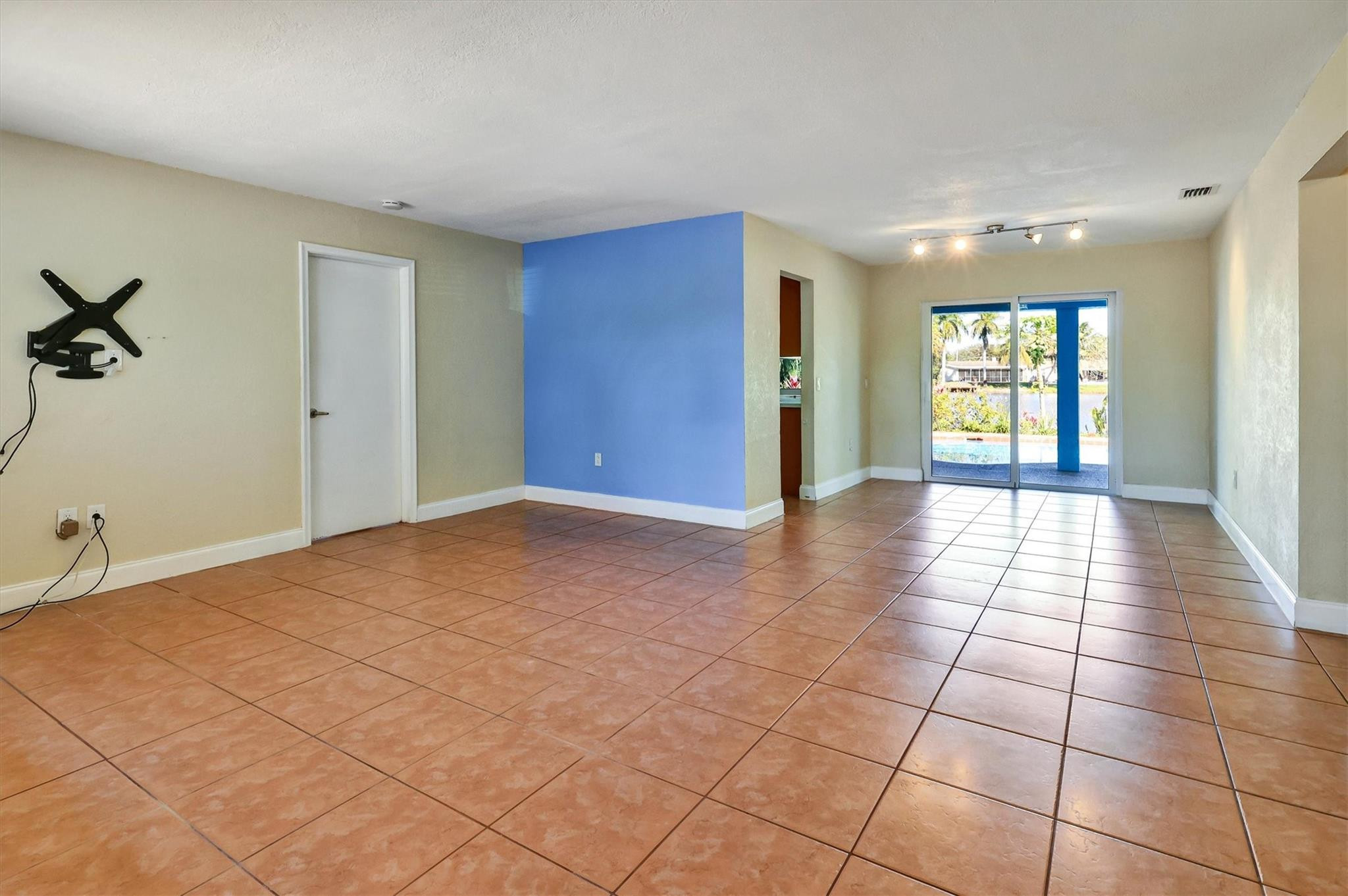 Sunrise Golf Village Sec - Residential