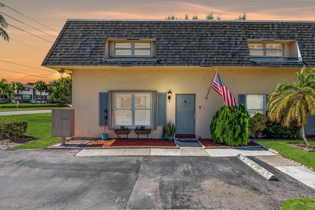 Photo of 1745 NW 4th Avenue #1, Boca Raton, FL 33432 (MLS # R11116857)