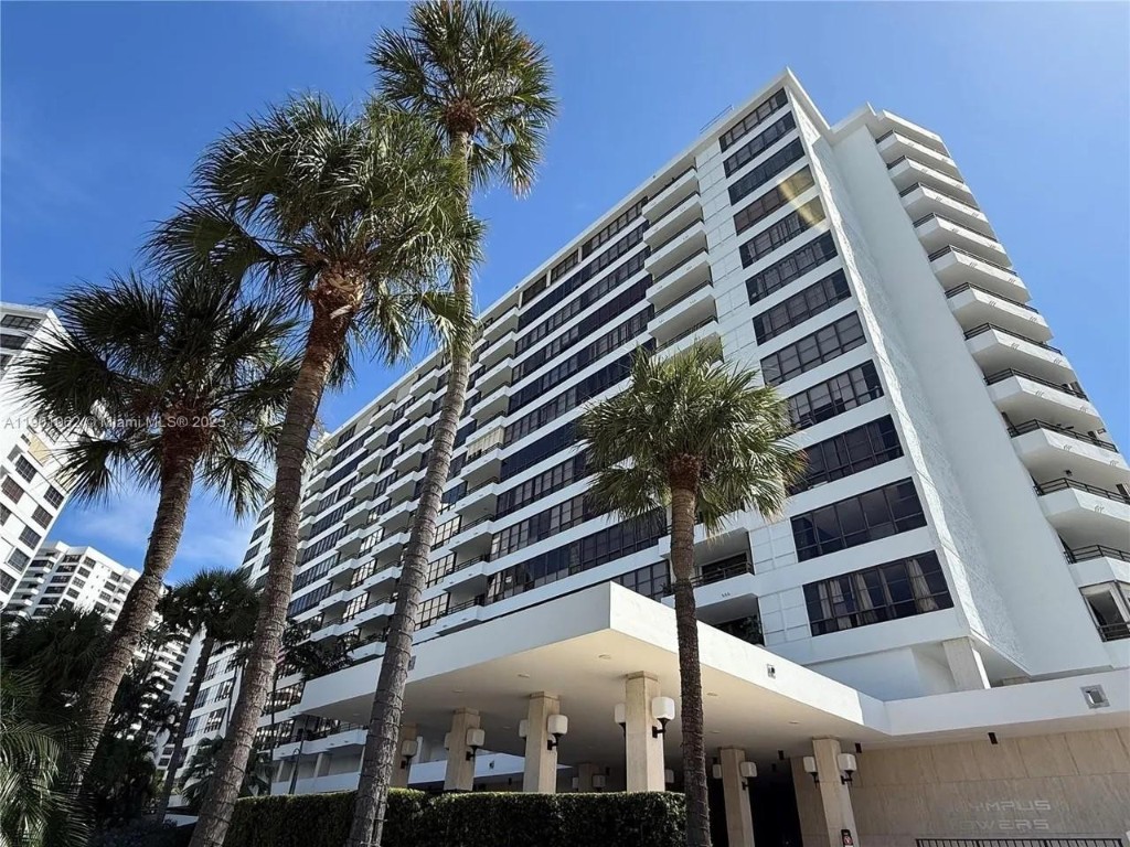 500 Three Islands Boulevard 213