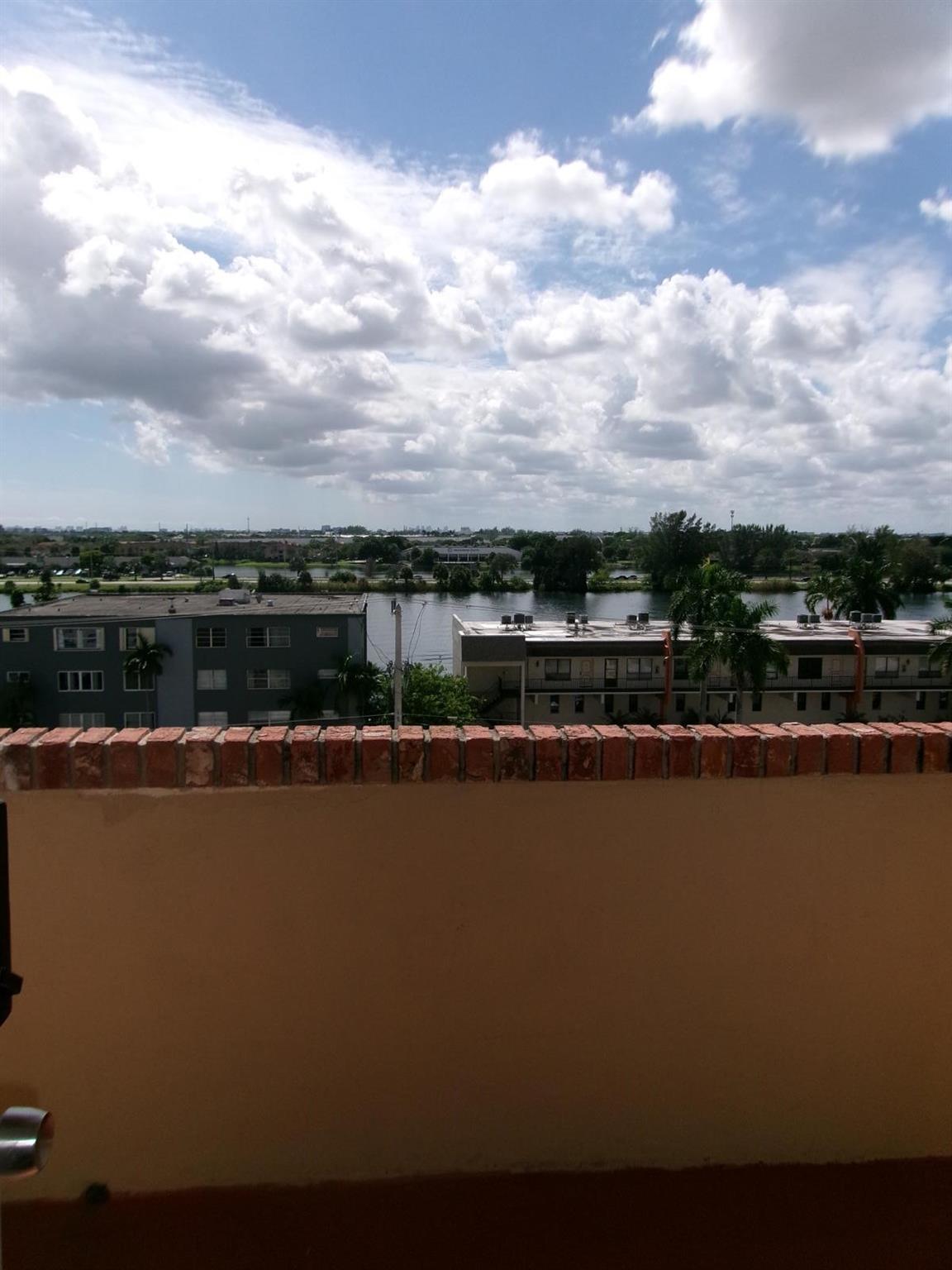 1101 Crystal Lake Dr 608